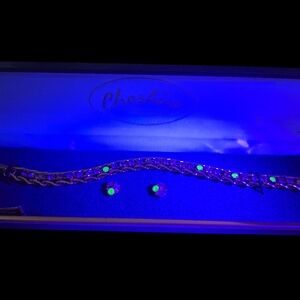 Cheshire Austrian Crystal Jewelry Set with Glowing Accents